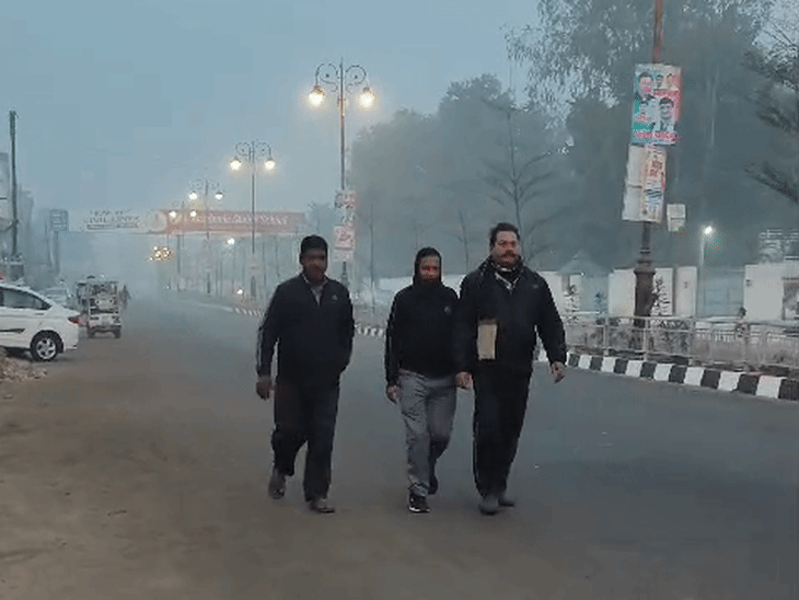 UP Weather: Day Temp 31°C, Snowfall on Mountains Brings Colder Nights | Purvanchal Clouds, Rain Ahea