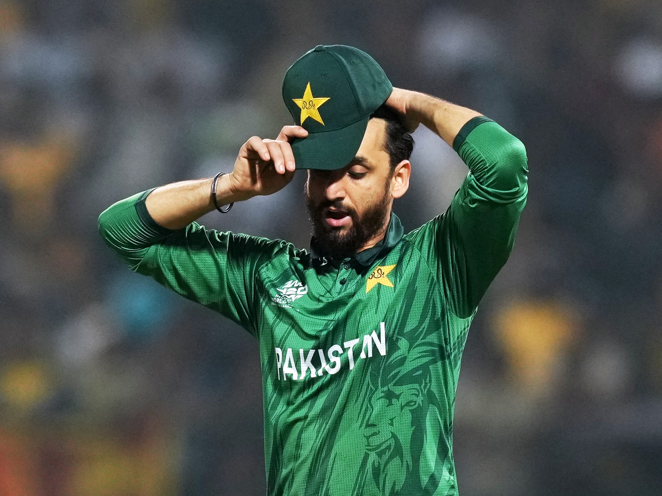 PCB imposes 50 lakhs fine on each Pakistani player: Board punishes cricket  team for poor show against India and in WC
