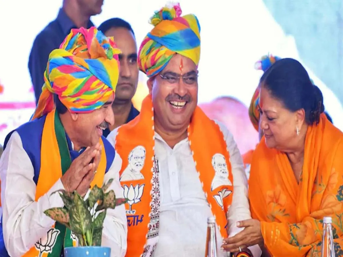 Rathore ने कहा कि भाजपा स्थानीय निकाय चुनावों के लिए तैयार है, जल्द ही राजनीतिक नियुक्तियां होंगी; प्रधानमंत्री जुलाई में पचपदरा का दौरा कर सकते हैं। 4 Rajasthan Panchayat Poll Prep | Govt Focus; Political Appointments Pending