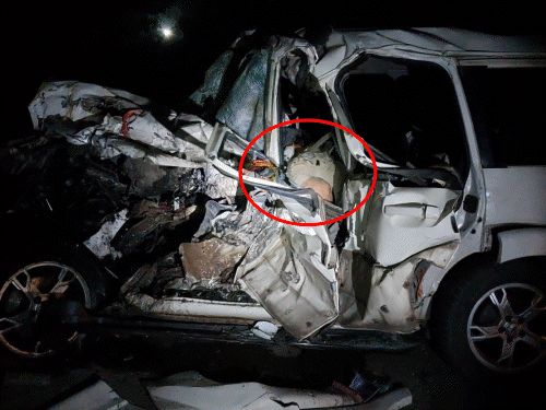 Mau UP Scorpio Trailer Accident Kills Family | 5 Dead