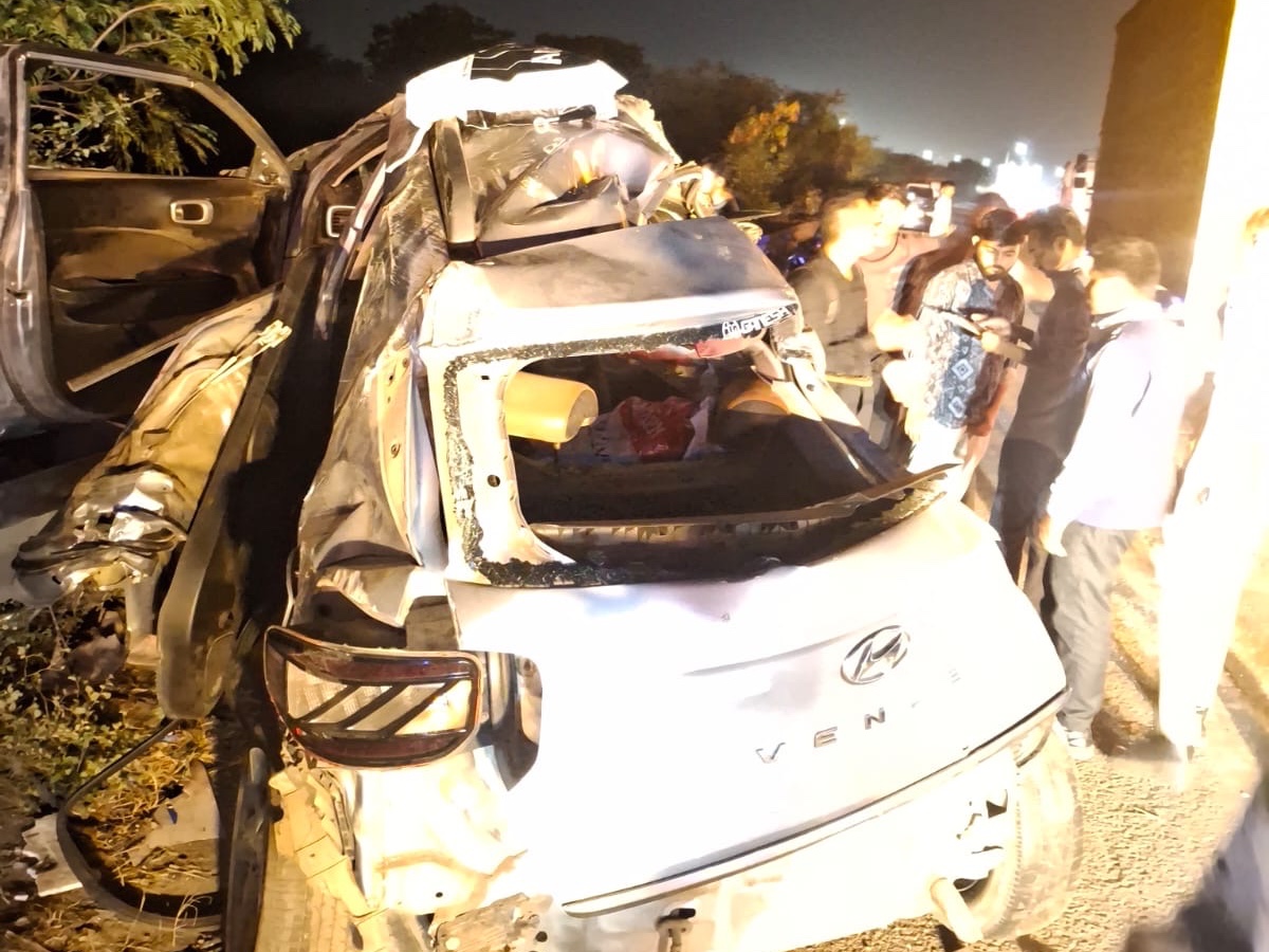 Vadodara Accident: Car Hits Truck, 3 Killed | Jambuva Bridge Fatal Crash