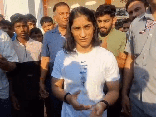 Vinesh remarked, "No matter what problems we face, what difference does it make to these shameless people?"