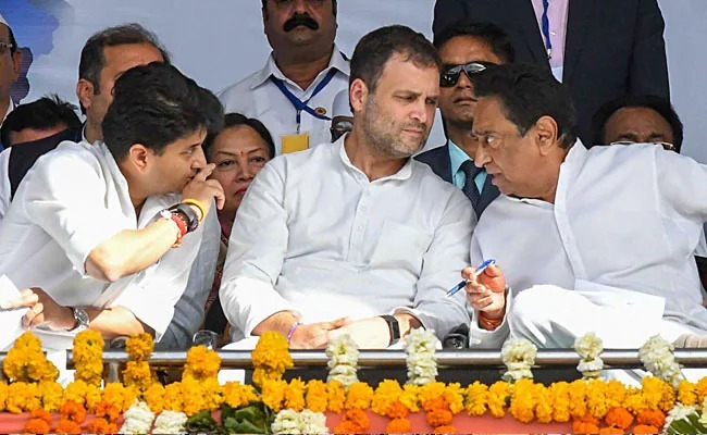 राहुल गांधी के साथ ज्‍योतिरादित्य सिंधिया और कमल नाथ