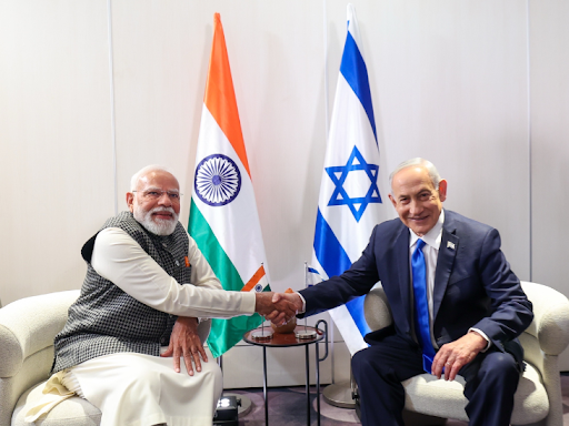 नेतन्याहू और मोदी ने बेन गुरियन इंटरनेशनल एयरपोर्ट पर निजी बातचीत की