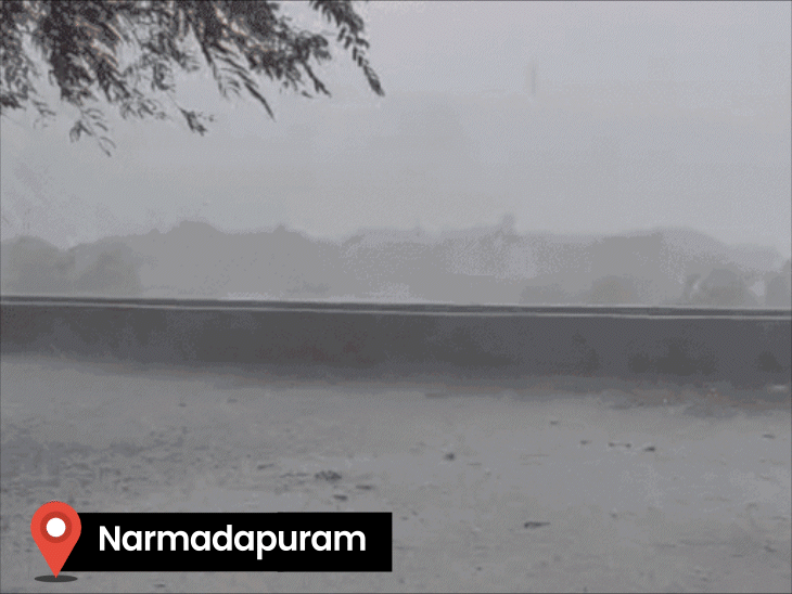 नर्मदापुरम जिले में तूफान के साथ भारी बारिश।