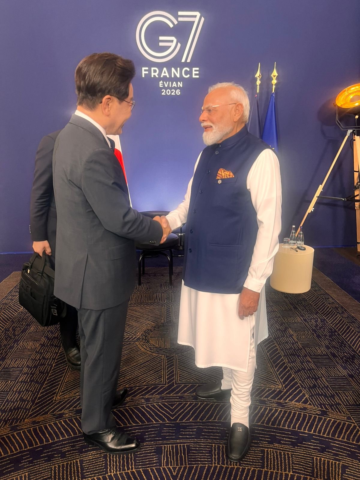 पीएम मोदी ने कोरियाई राष्ट्रपति ली जे-म्युंग से मुलाकात की.
