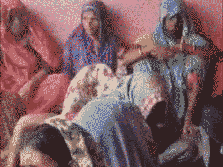 विरोध प्रदर्शन में बड़ी संख्या में महिलाएं शामिल हुईं. - भास्कर इंग्लिश