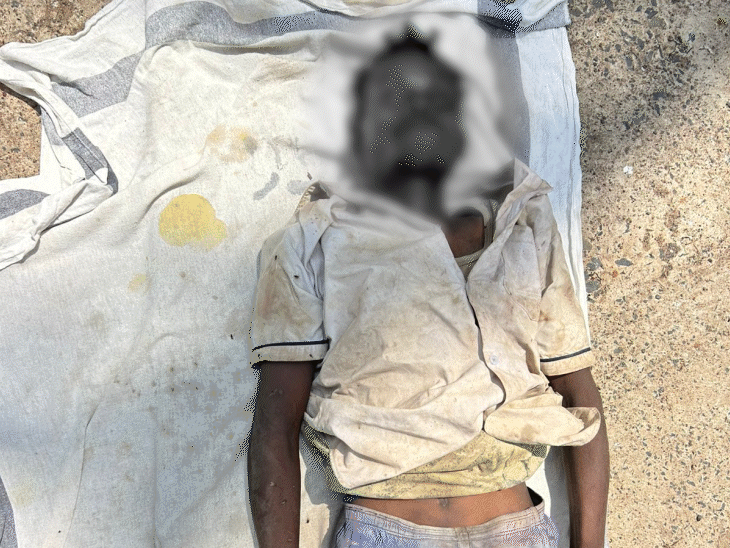 कुत्तों के हमले में घायल होने के बाद चंदन कोल को अस्पताल में भर्ती कराया गया. - भास्कर इंग्लिश