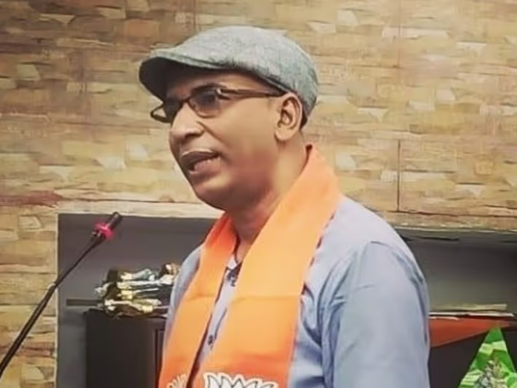 कार्यकर्ता अभिजीत दास बॉबी ने कथित पेंशन वितरण अनियमितताओं में एफआईआर और जांच की मांग की है।