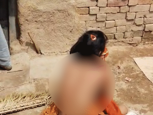 महिला अपने ससुराल की जमीन में हिस्सा मांग रही थी, इसी वजह से उसके साथ दुर्व्यवहार किया गया. - भास्कर इंग्लिश