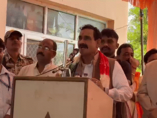 दतिया उपचुनाव के लिए अभी तक किसी भी राजनीतिक दल ने उम्मीदवार की घोषणा नहीं की है. - भास्कर इंग्लिश