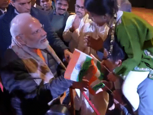 मेलबर्न में भारतीय समुदाय के लोगों ने पीएम मोदी का स्वागत किया.