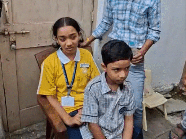 स्कूल से घर पहुंचे बच्चे तो देखा मां का खून से लथपथ शव - भास्कर इंग्लिश