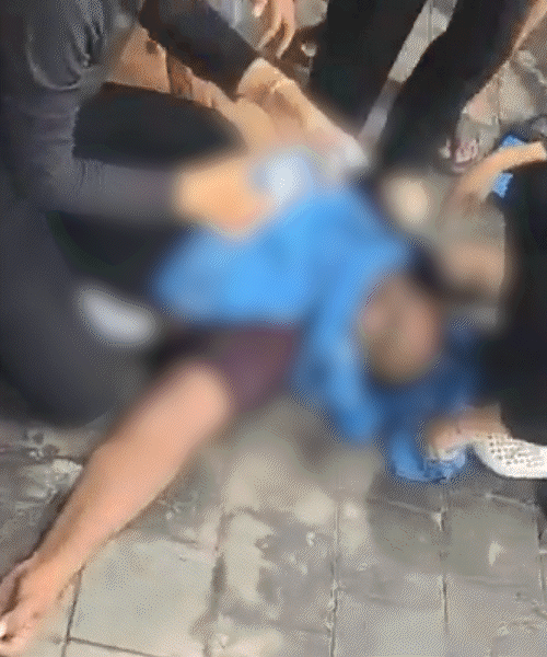 हादसे के बाद कुछ लोगों ने सीपीआर देकर मदद करने की कोशिश की.