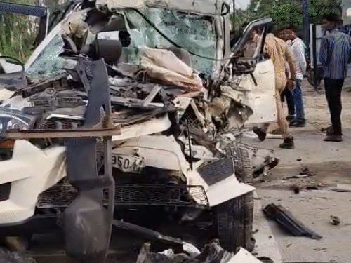 Scorpio Crash Kills 3, Including 2 Children, in Kanpur