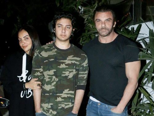 सोहेल खान और सीमा सजदेह के बड़े बेटे निर्वाण खान का जन्म 15 दिसंबर 2000 को हुआ था। - भास्कर इंग्लिश