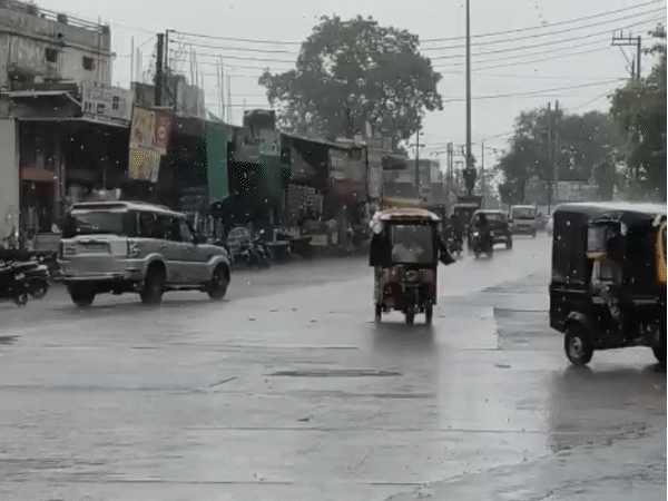 बालाघाट में आज भारी बारिश का अलर्ट. बुधवार को यहां भारी बारिश हुई. - भास्कर इंग्लिश