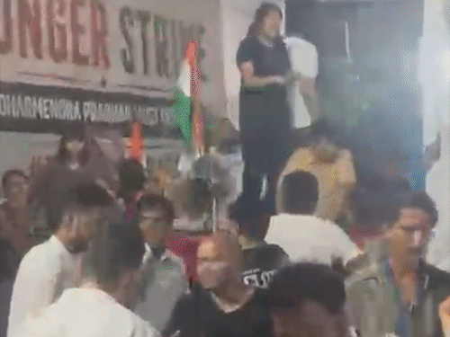 The CJP's protest at Jantar Mantar attracted the largest crowd for the first time. The protests have been taking place at Jantar Mantar since June 20th.