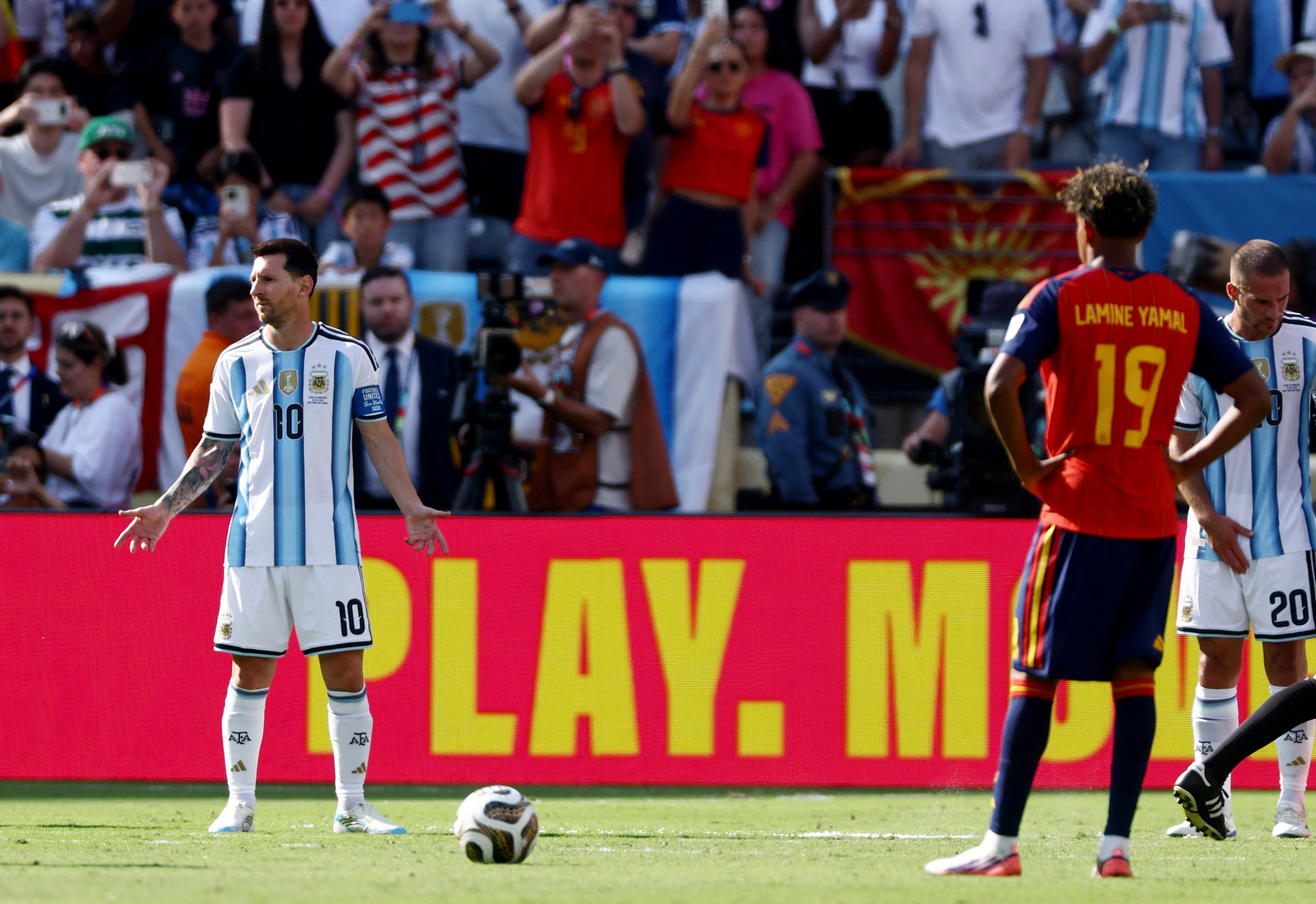 Lionel Messi and Lamine Yamal (Credits: Reuters)