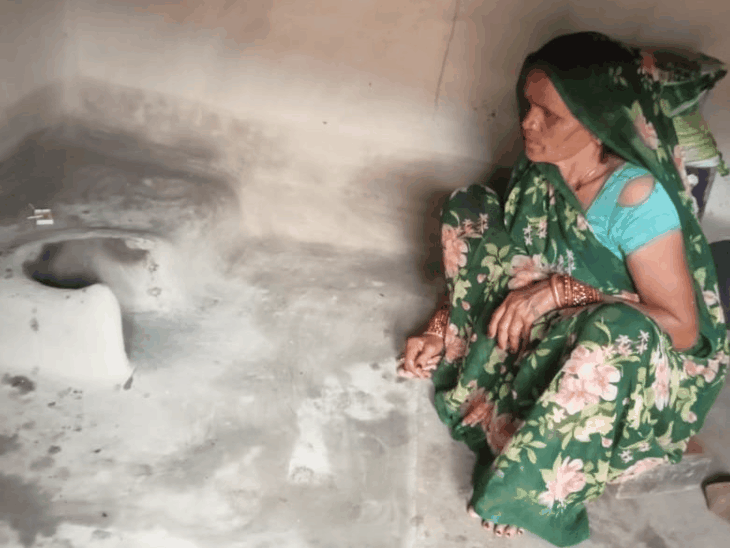 केन-बेतवा परियोजना से प्रभावित गांवों में लोगों ने चूल्हे नहीं जलाये. - भास्कर इंग्लिश