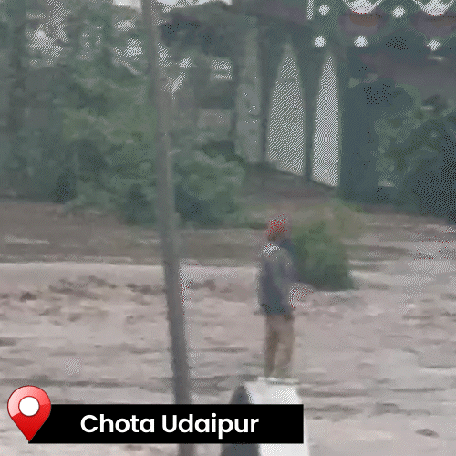 Youth trapped as Ashwin river in Nasvadi floods, rescue.