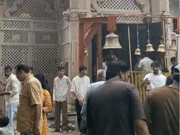 Crowd of devotees gathered at Gwalior Achaleshwar Temple - Bhaskar English