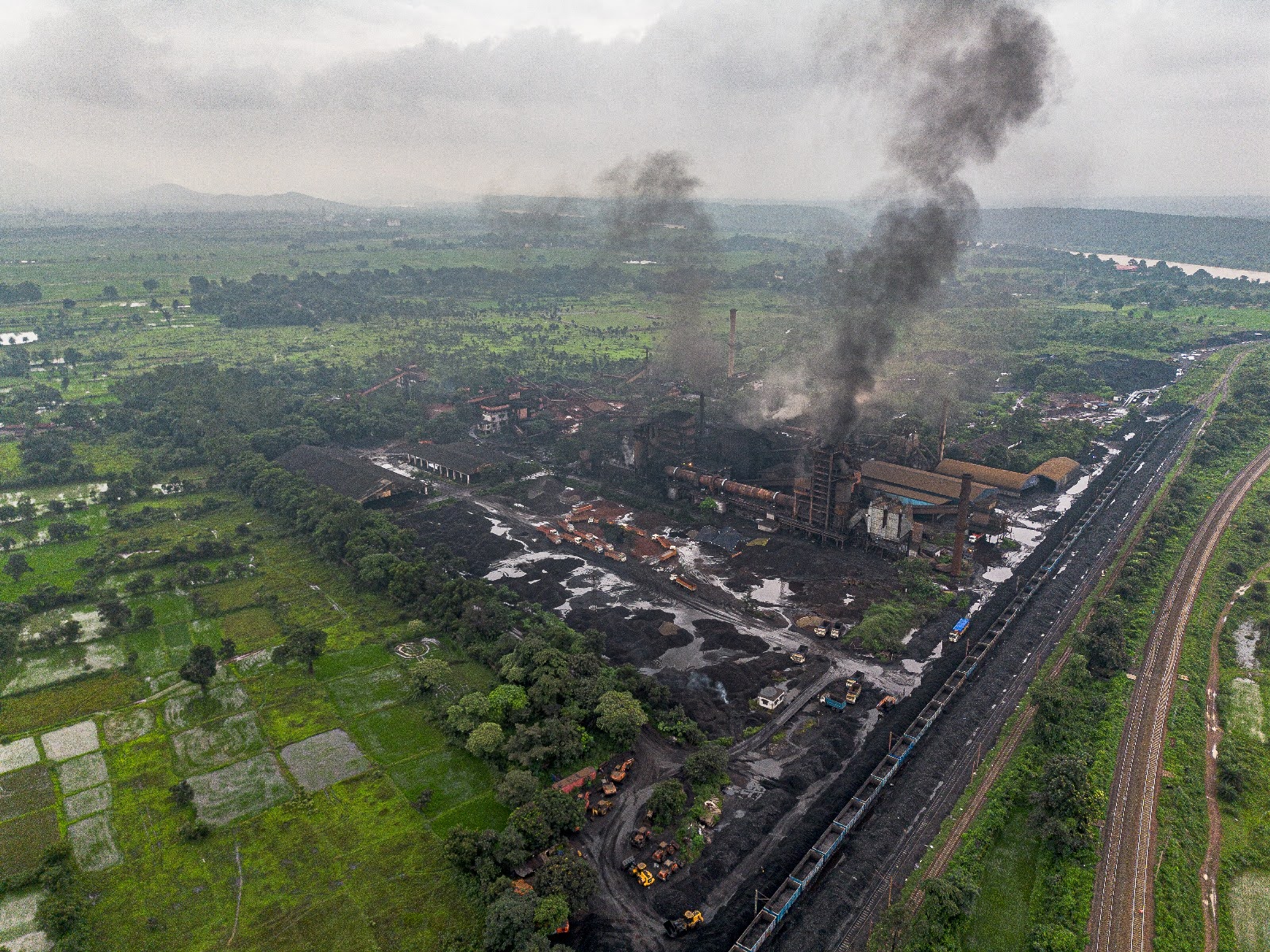 An aerial view captures the industrial layout of the Bihar Sponge Iron plant in Chandil. The facility relies heavily on coal combustion for direct reduced iron (DRI) production | Photo by Yousuf Sarfaraz