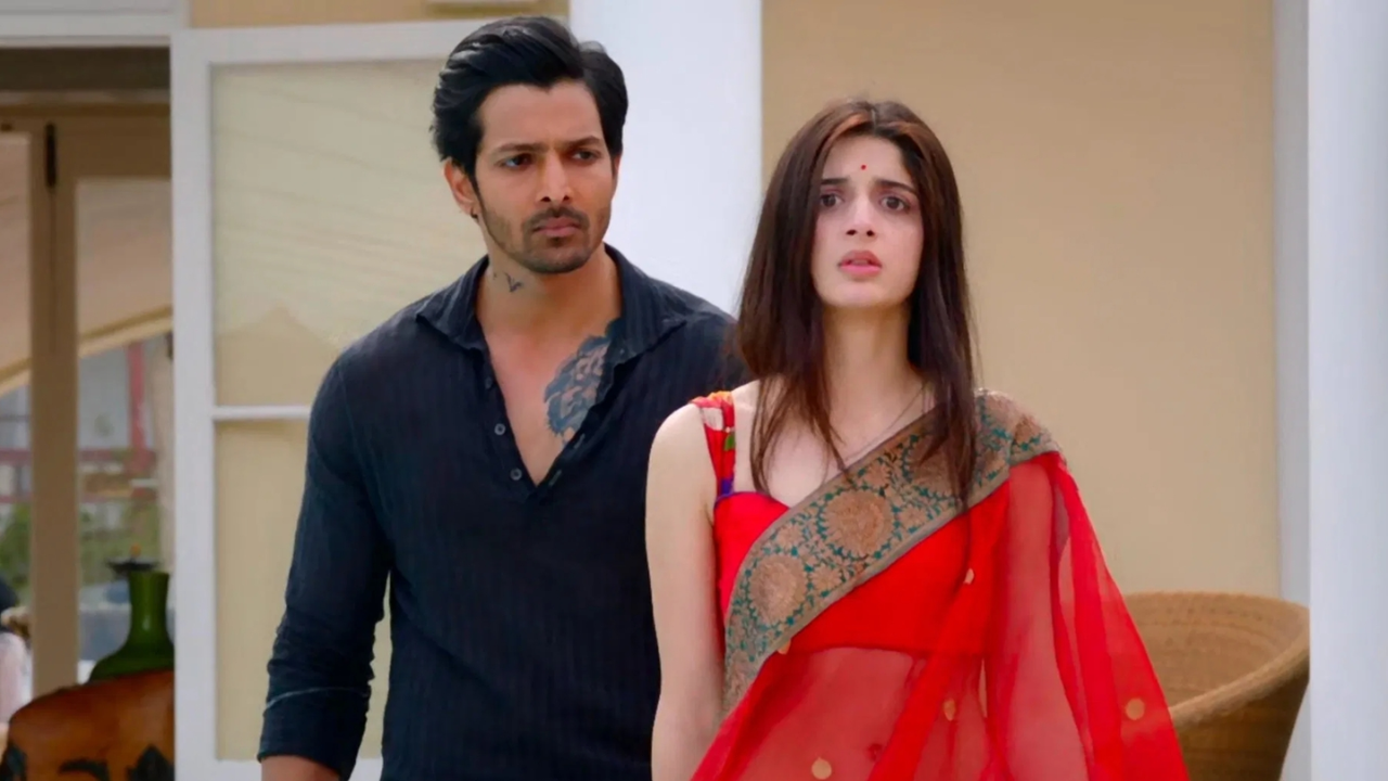 Harshavardhan got fame from 'Sanam Teri Kasam'.
