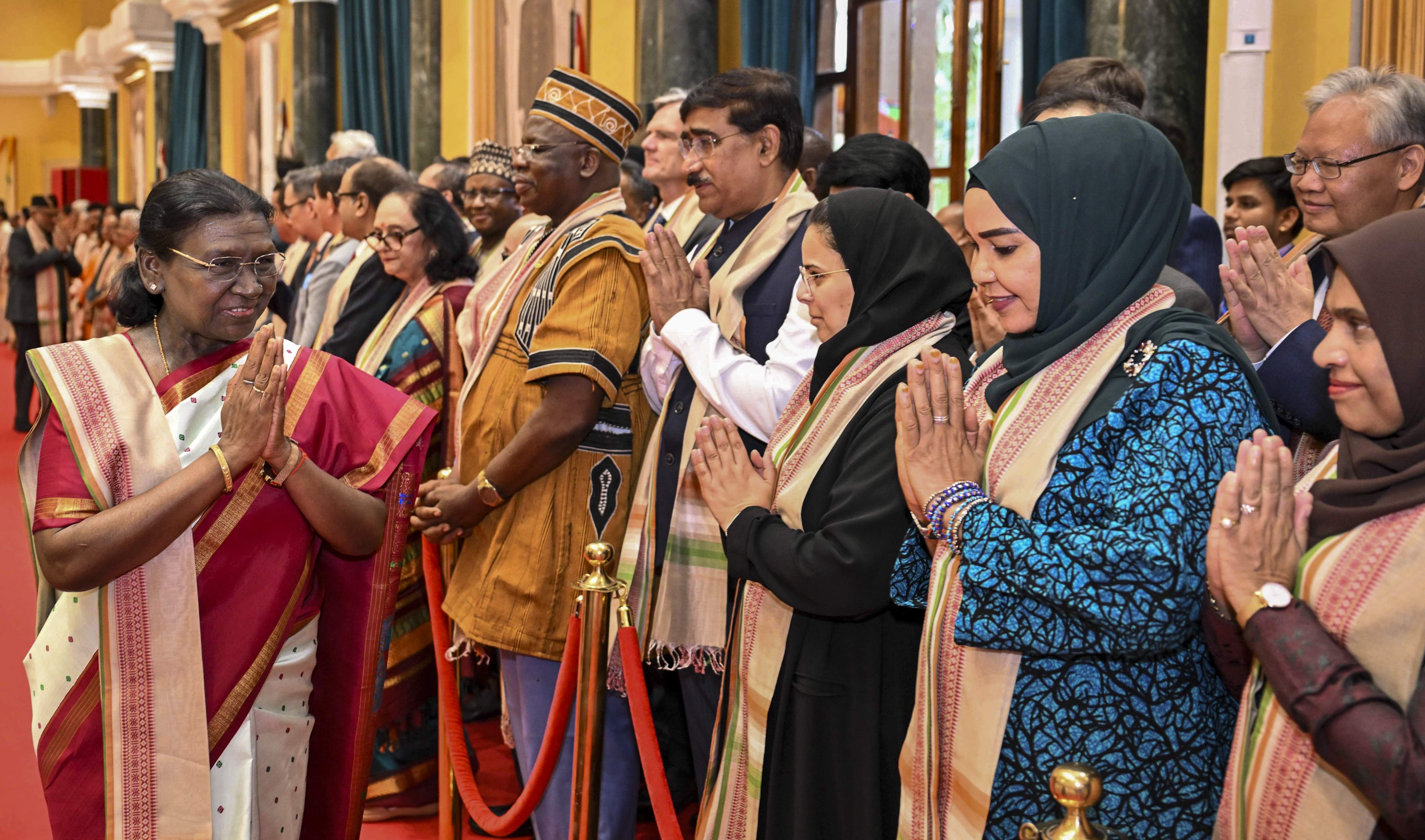 President Murmu welcomed foreign guests at the At Home Reception.