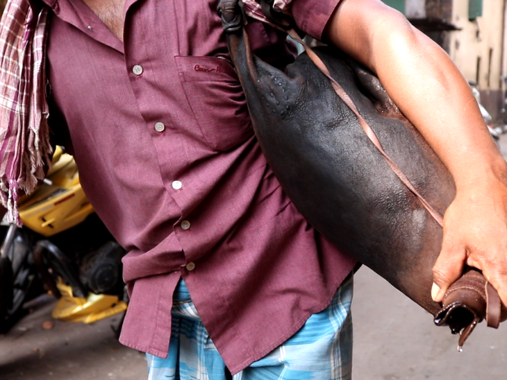 Vistiwalas once carried life’s most essential resource across India’s bustling cities.