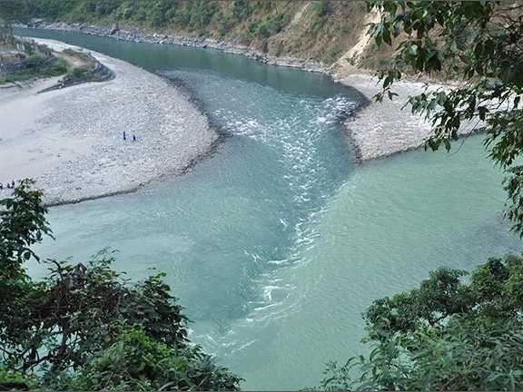 The confluence of the Rangeet and Teesta rivers at Teesta Bazaar in Darjeeling, with the Teesta flowing on the right. (Photo: ORF) - Bhaskar English