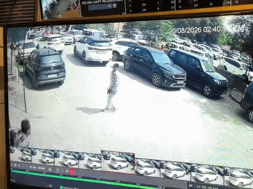 Attackers fleeing after shooting gangster Vinod Panu alias Kana