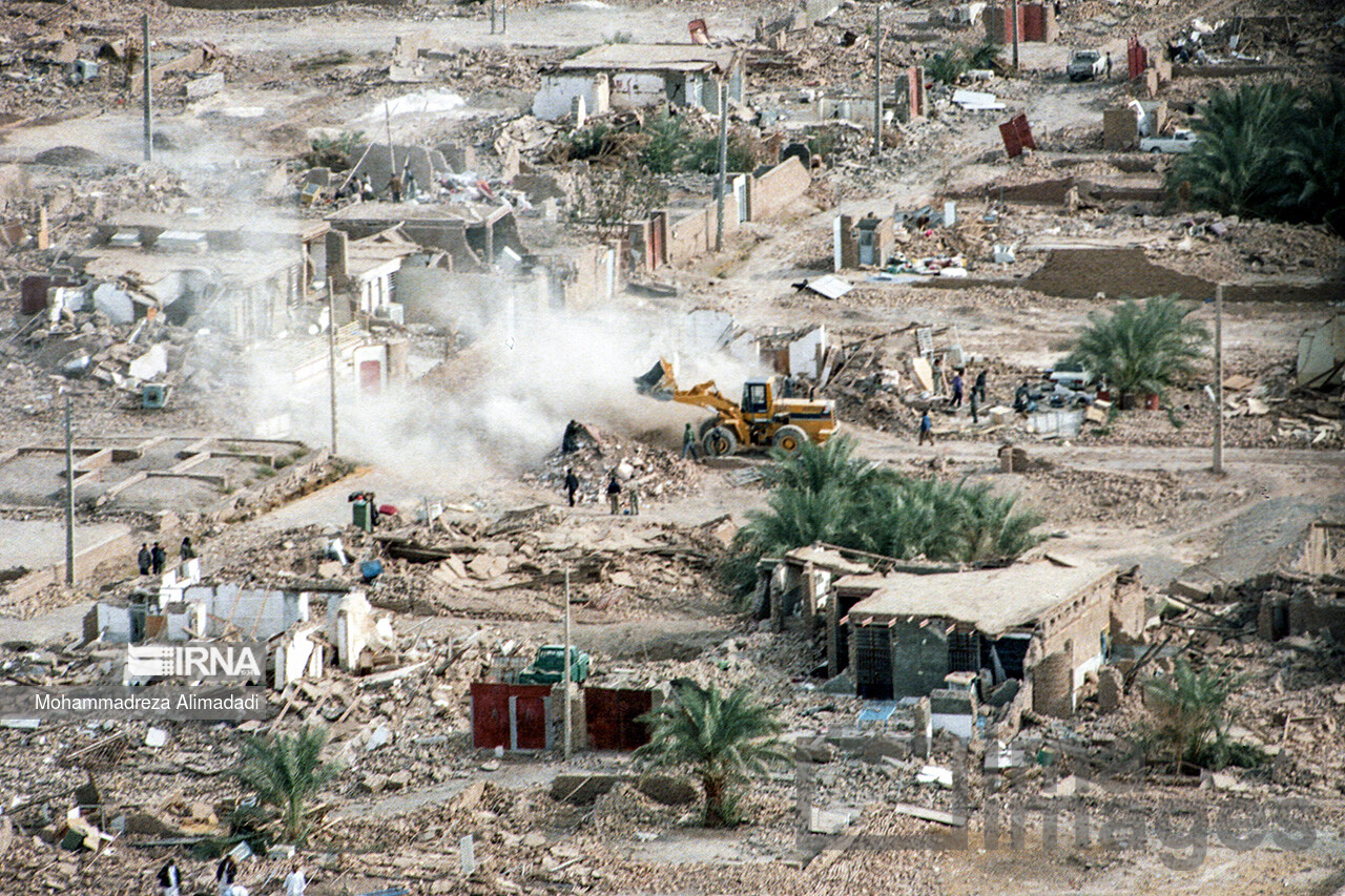 Devestation after the 2003 Bam earthquake (Image Source- IRNA)