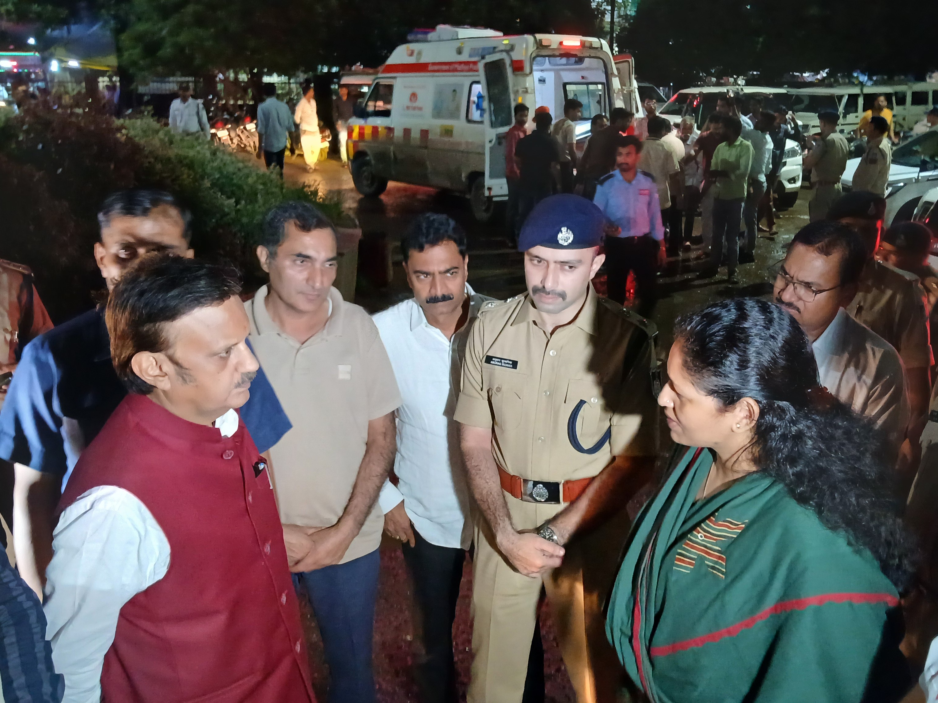 Collector and SP informing the Deputy CM about the incident. - Bhaskar English