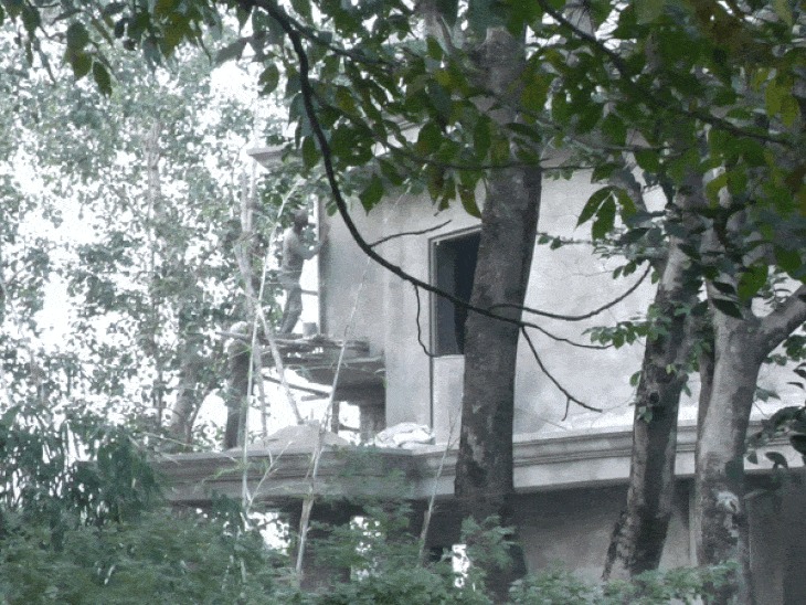 Spherical Rock Formations Jabalpur Balancing Rock Encroachment | Illegal Construction Controversy