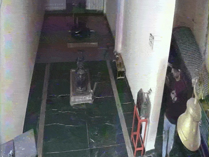 Bhopal Bhairav Temple Donation Box Theft | CCTV Footage & FIR Lodged