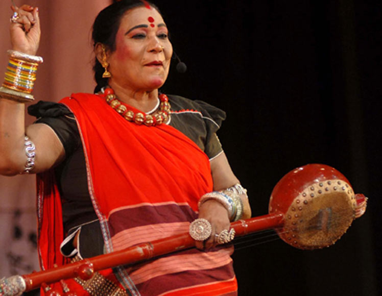 teejan bai said that we will have to save Endangered art विलुप्त होती