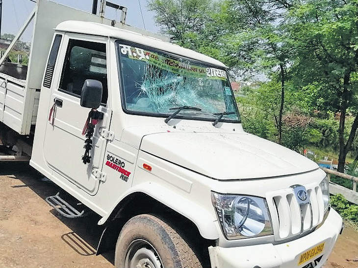 मुरैना में बिजली कटौती से नाराज लोगों का सब स्टेशन पर हमला, कर्मचारियों को पीटा|भोपाल,Bhopal - Dainik Bhaskar