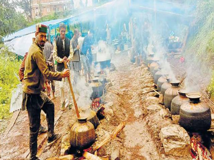 Traditional way of cooking is alive in rites and rituals.