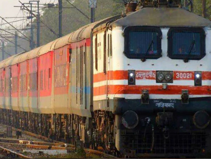 Food in Rajdhani trains will be expensive up to 40 rupees शताब्दी