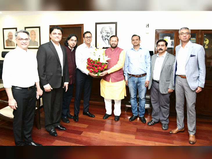 ड‍िज‍िटल न्‍यूज पब्‍ल‍िशर्स एसोस‍िएशन ने केंद्रीय मंत्री जावड़ेकर से मुलाकात की, फेक न्यूज की समस्या पर चर्चा हुई|देश,National - Dainik Bhaskar