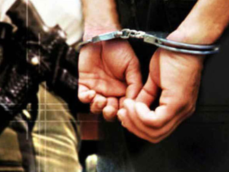 पंजाब से भागे दो ड्रग तस्करों को जीआरपी ने किया गिरफ्तार, पुलिसकर्मी की हत्या का आरोप|वाराणसी,Varanasi - Dainik Bhaskar