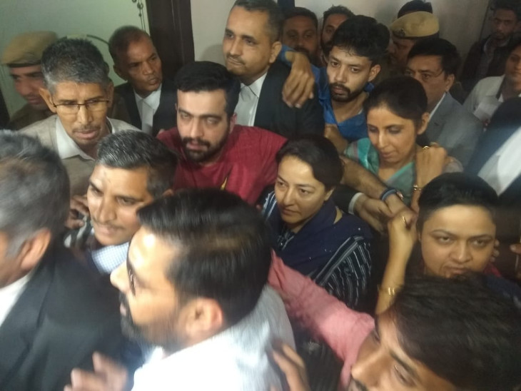 जमानत मिलने के बाद पहली बार कोर्ट में पेश हुई हनीप्रीत, अब अगली सुनवाई