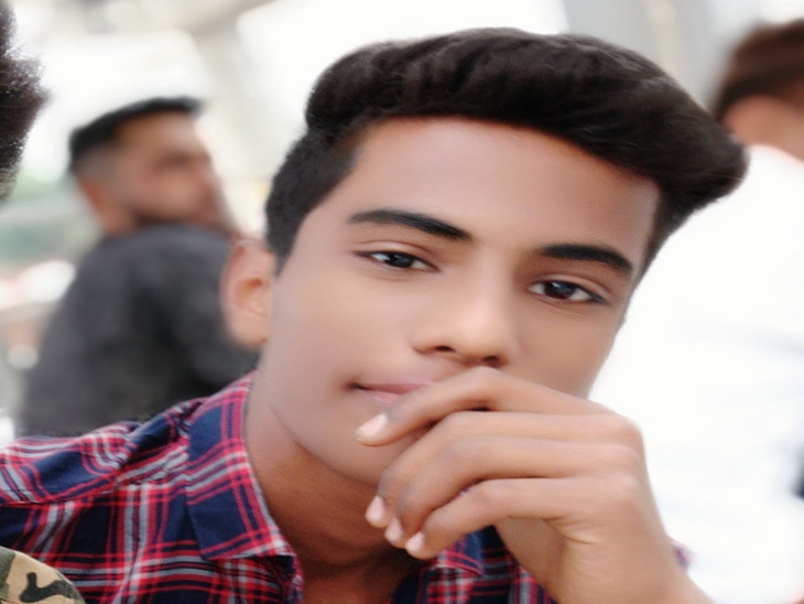 10 वीं क्लास के छात्र ने खुदकुशी की, परिजनों ने कहा- होनहार बेटे ने स्कूल से प्रताड़ित होकर जान दी|जयपुर,Jaipur - Dainik Bhaskar