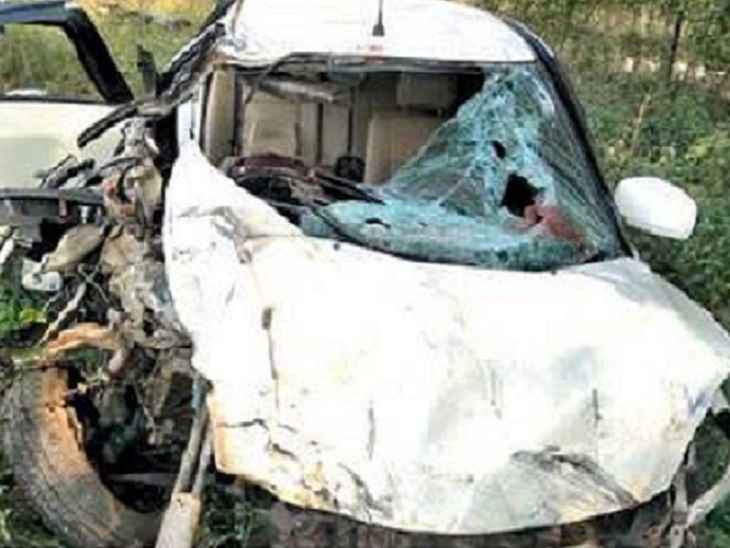 बस की टक्कर से कार चालक इंजीनियर की मौत, दोस्त की हालत गंभीर|रायगढ़,Raigarh - Dainik Bhaskar