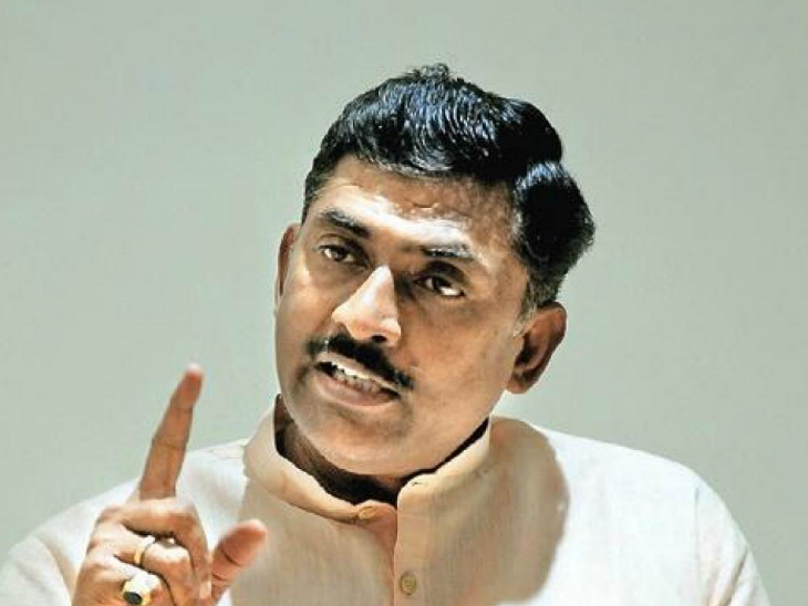 BJP leader Murlidhar rao said, cong leader planeed stone-pelting in ...