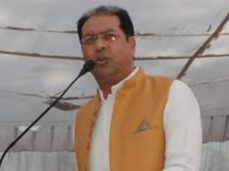 'पाकिस्तान चले जाओ' कहने वाले मेरठ एसपी सिटी के समर्थन में अब मंत्री मोहसिन रजा उतरे|लखनऊ,Lucknow - Dainik Bhaskar