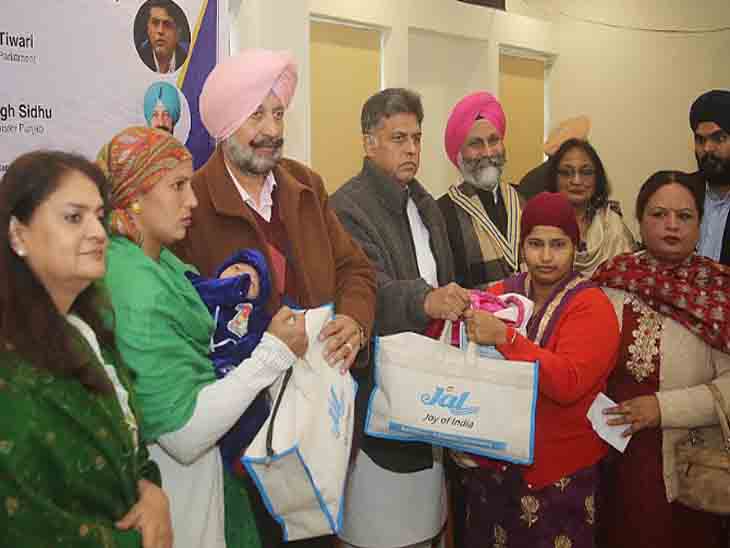 रोटरी क्लब ने सुविधाओं से वंचित महिलाओं-बच्चों को लाभ पहुंचाने के लिए प्रोजेक्ट ममता की शुरुआत की|चंडीगढ़,Chandigarh - Dainik Bhaskar