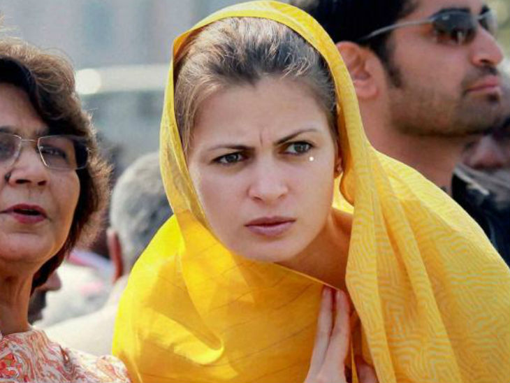 उमर अब्दुल्ला की हिरासत के खिलाफ बहन सारा पायलट ने याचिका दायर की, तुरंत रिहाई की मांग|देश,National - Dainik Bhaskar