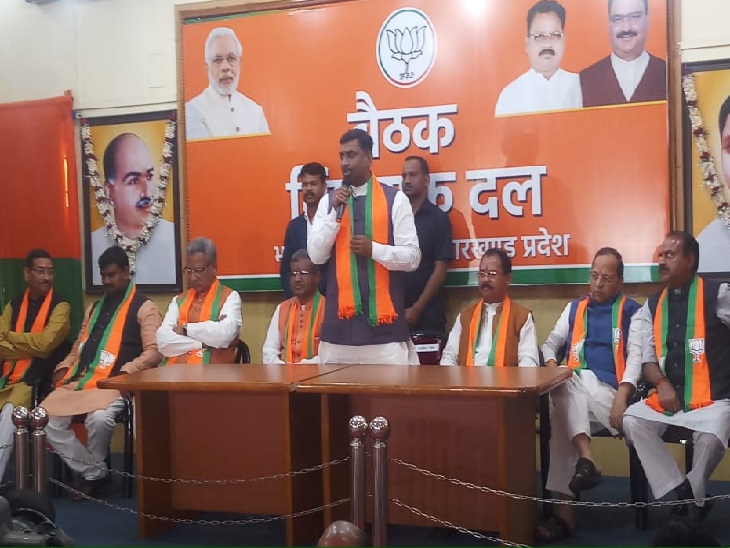 बाबूलाल मरांडी को सर्वसम्मति से चुना गया भाजपा विधायक दल का नेता|रांची,Ranchi - Dainik Bhaskar